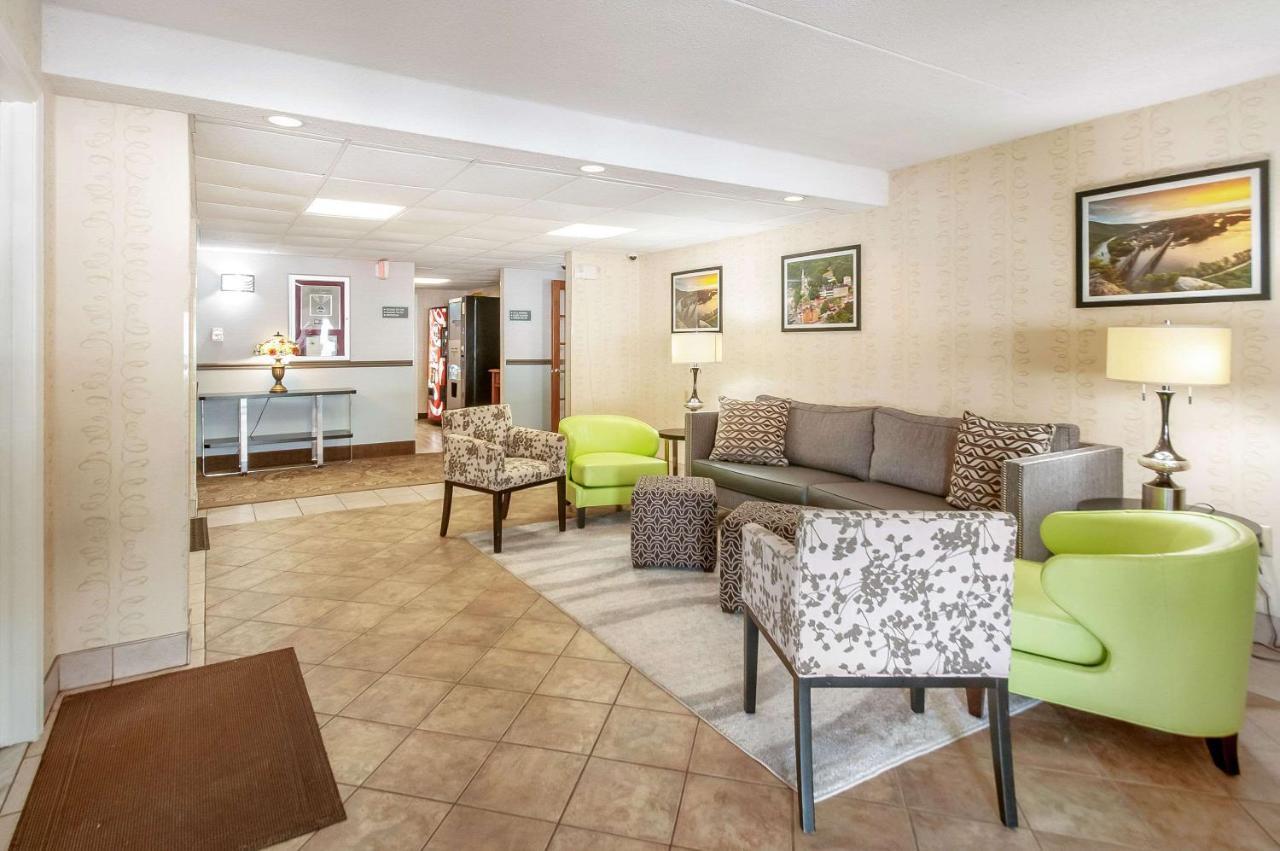 Quality Inn Harpers Ferry Exterior photo