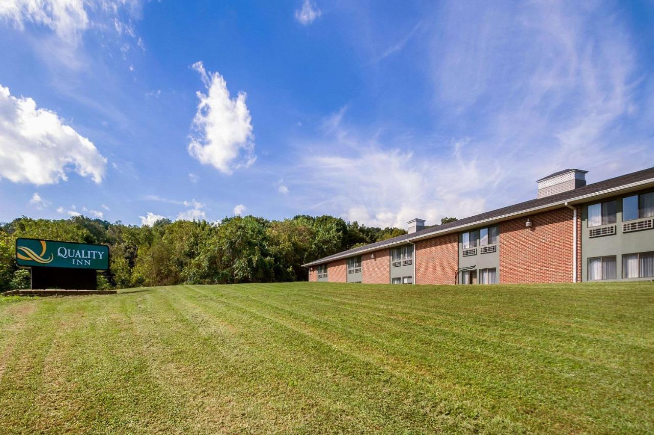 Quality Inn Harpers Ferry Exterior photo