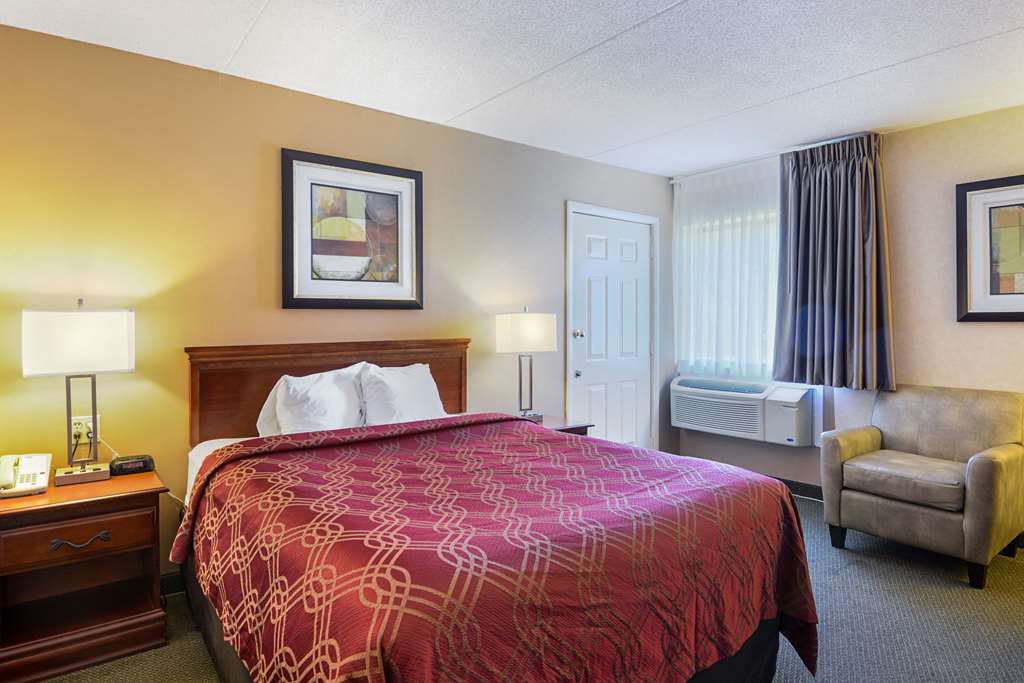 Quality Inn Harpers Ferry Room photo